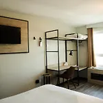 Hotel Ibis Ferrand A71 A75 La Meridienne 3*