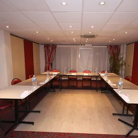 Ibis Ferrand Sud Herbet 3*