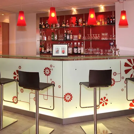 Ibis Ferrand Sud Herbet Otel