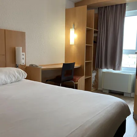 Ibis Ferrand A71 A75 La Méridienne Hotel