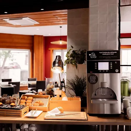 Hotel Ibis Ferrand A71 A75 La Méridienne 3*