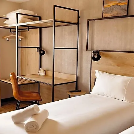 Hotel Ibis Ferrand A71 A75 La Meridienne 3*