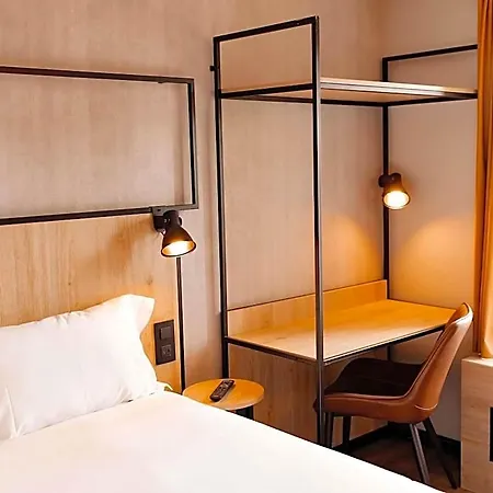 Hotel Ibis Ferrand A71 A75 La Meridienne