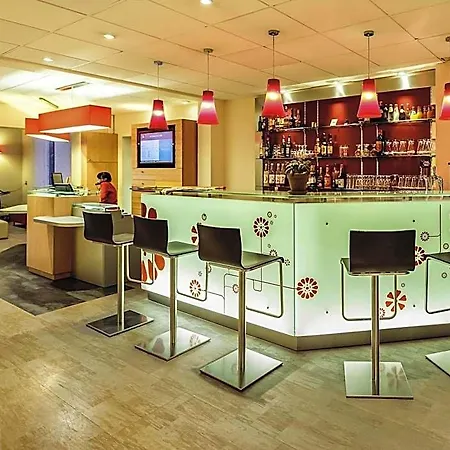 Ibis Ferrand A71 A75 La Meridienne מלון 3*
